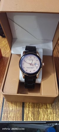 نسائية • ساعة