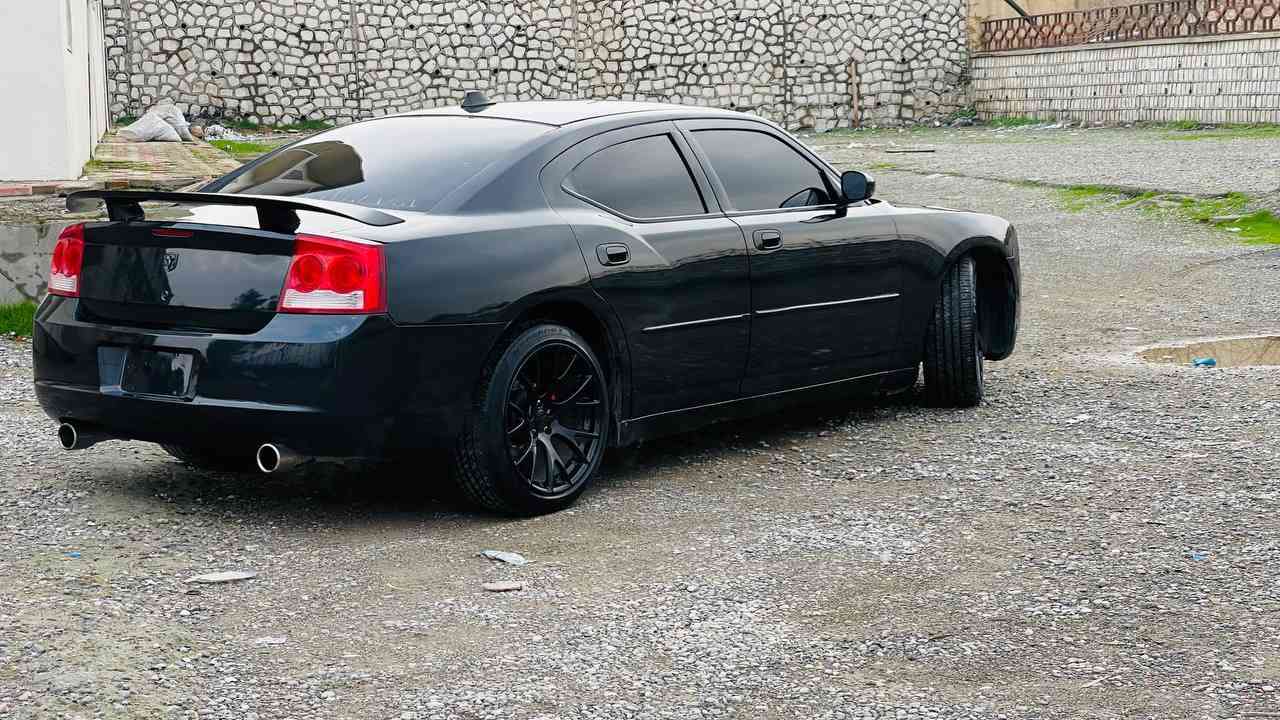 دۆج چارجەر مۆدیل ۲٠۱٠ نمونە لە جوانی  فول سعر ٥٣ مواسەفات تەنها سلایت نیە براوەئ دوبەی رەقەمو سەنەوی بغدادی بۆ دروست کراوە گیرو مەکینە نەکرایتەوە تەبریدی ساردو گەرم بە شەرت  جوار تایەیی ویلی ۲٠ لە ژیرە بی مەسرەفە هەمو گیانی بەشەرەت  مەکینە سی و نیو. *********** السليمانية, العراق
