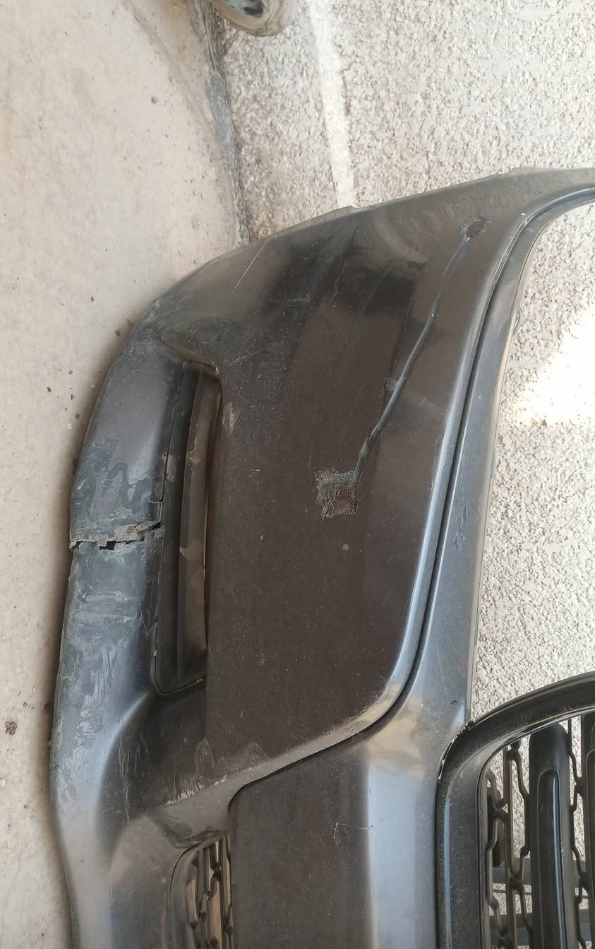 دعاميه اصليه يرادلها تصليح مال اس اكس تي كامله بنله وماسكات ..
لايتات جارجر موديل ١٦ تكدر تستفاد منهن.. 
جاملغات حط سعر واخذهن.. 
دوسه جهة عكس السايق موديل ١٦ يرادلها صبغ.. 
بنيد اس اكس تي يرادله صبغ


**إذا كنت صاحب هذا الإعلان وتريد حذفه لأي سبب، رجاءا أرسل رسالة إلى الدعم الفني**