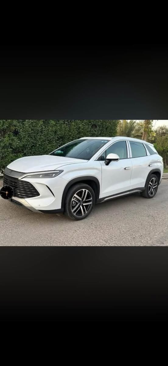 السلام عليكم للبيع بي واي دي سونك ال BYD Song L 
فلاكشب كرسين كهرباء وتدفئية وتبريد مقاعد فول موصفات داخل جوزي كامرات 360 شاشة داورة يعني سيارة بحالة الزيرو رقم بغداد ماشية ٩ الف مبيها لا شخط ولا رصعة سعر مناسب جداً ***********
