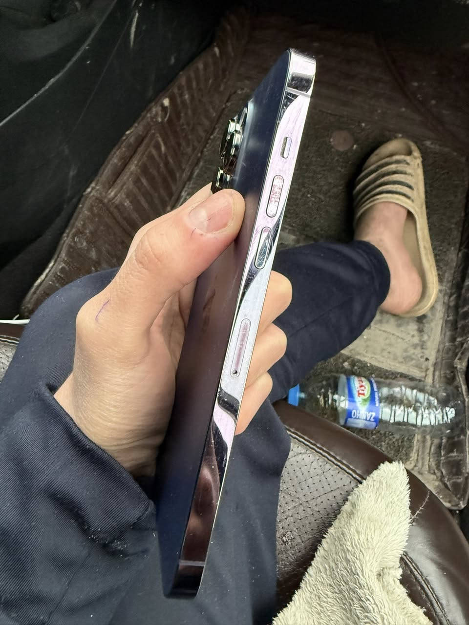 ايفون للبيع
14 برو ماكس 

ذاكره 256 

بطاريه 80 شرط اصليه قطاره بل شحن شرط 

دبل سيم كارت 

شرط لا مفتوح ولا يعبر هوه 

نضافه 99 

لون مميز بنفسجي 

ويه كارتون اصلي مالو 

وائر مال كارتون اصلي 

كامل ملحقاته 

كفرات لزكه وائر وكارتون 

شراي تعال خاص او تعال واتساب 

*********** مابي خط
