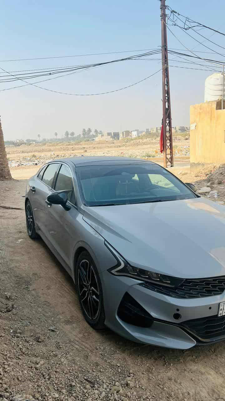 السلام عليكم للبيع K5 GT موديل 
2023 السياره 2500 تيربو ضرر جدا بسيط فقط البنيد ماشيه 74 رقم بغداد الدولي مكاني حله السعر 210 وبيه مجال للاتصال ***********
