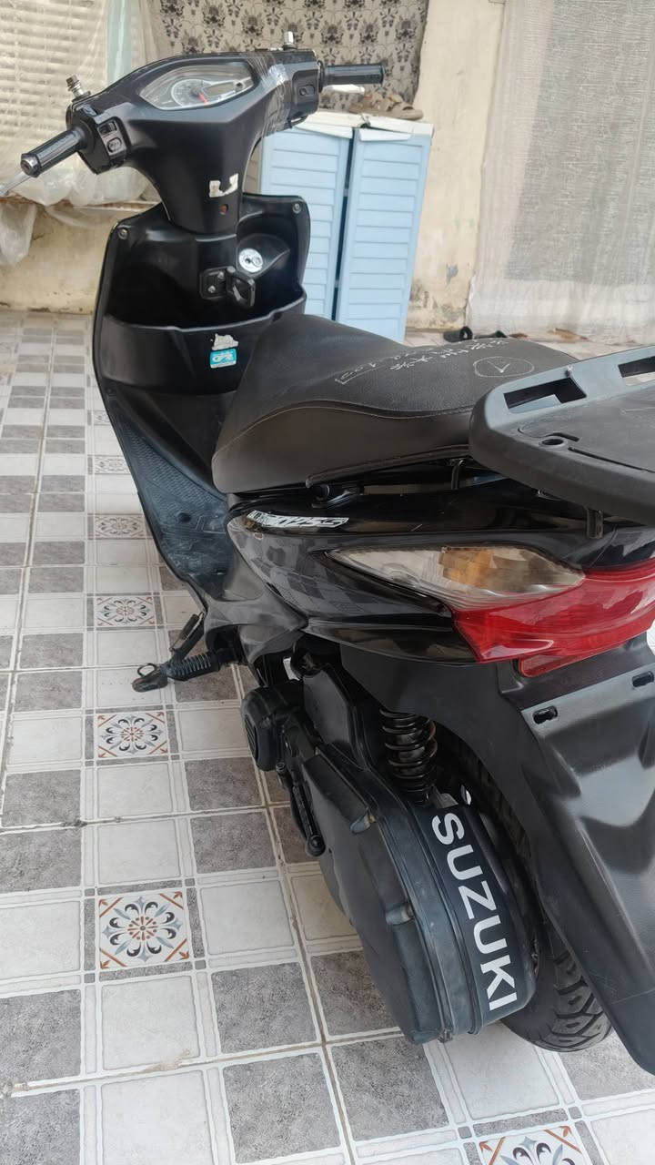 السلام عليكم ادرس ياباني نضيفه صوته ناعمة سعره 660 وبيها مجال قليل مكاني الخاجيه للتواصل *********** واتساب
