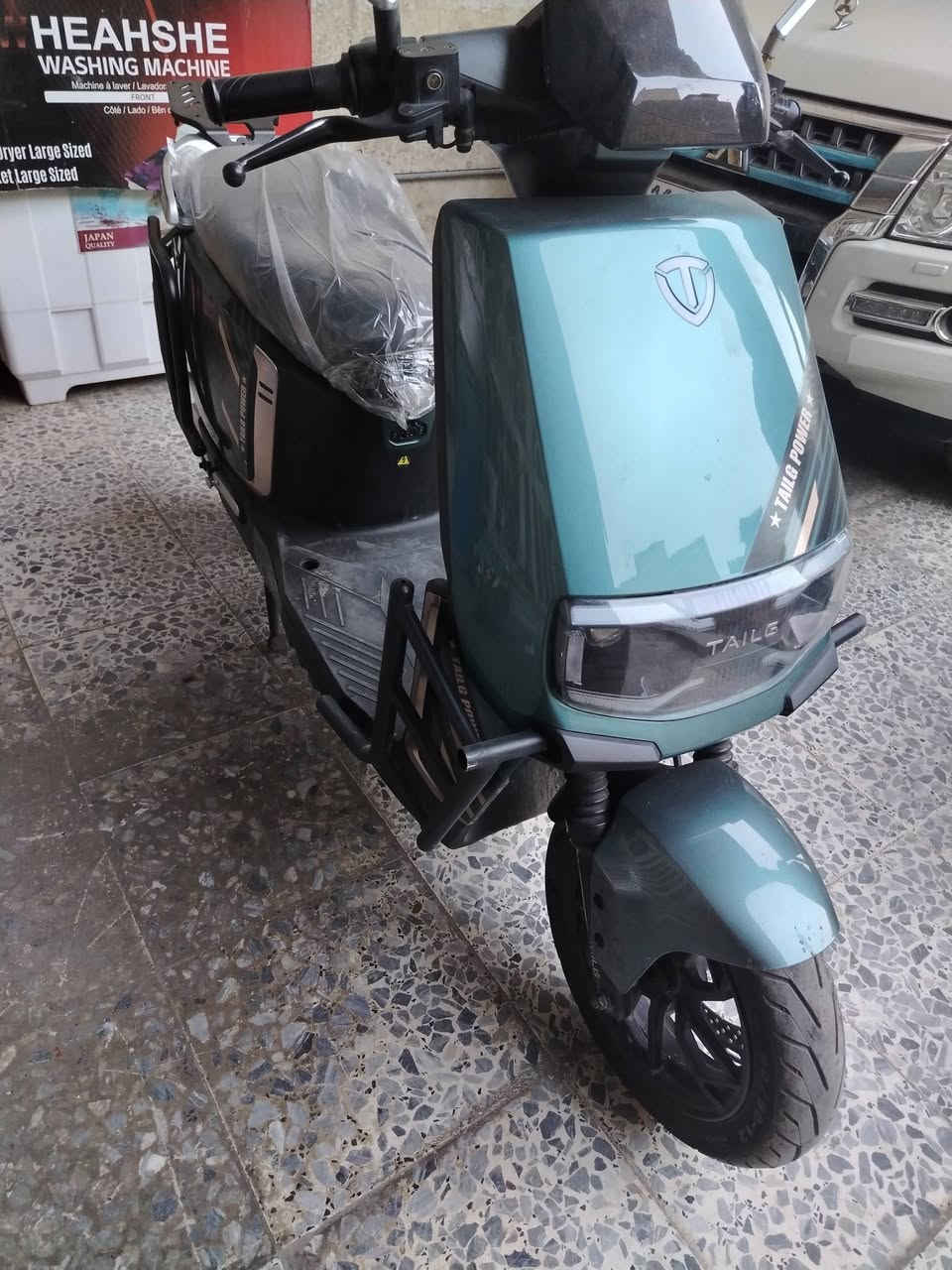 السلام عليكم للبيع دراجه شحن نوع تايلج موديل 2025 دراجه جديدة
6بطاريات دبل 38 أمبير
سرعه 80
ملف 2500 
نضام بك
نضام بارك
شاحن تلفون
درع بل كامل 
بصمات ثنين وسويجات ثنين
مكاني بغداد الجديدة
السعر 800 وبيه مجال
***********
