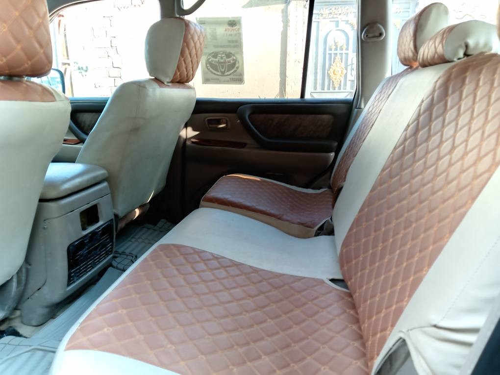 السلام عليكم 💛
للبيع : تيوته 🦾
نوع : راندكروز 👑
موديل : 2001
لون : مميز 🥇
محرك 5700/8V 🚀  طيران 🧿
مكينه وكير  شرط لا تبخر ولا تنقص 
كير عادي 🦂
فور ويل شغال 🕷️
تخم تاير جديد 🥈
باتري جديد 🥉
السيارة حداديه كامله 
السيارة معمره مال جناي
السيارة كهربائيات على وضع الشركه ❄️

  السعر  120 أو بيها مجال.
        دفتر وعشرين 💵

للاستفسار الاتصال ***********
