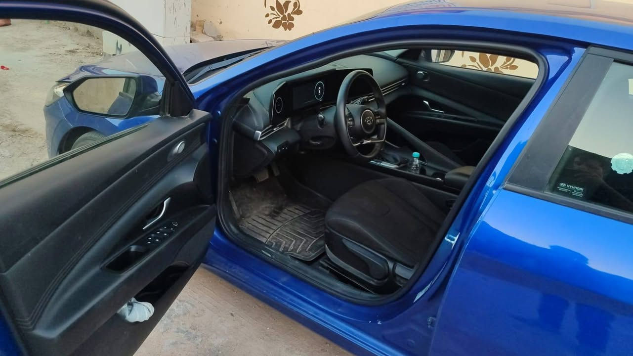 سلام عليكم
هونداي النترا 2023 

فئه :SEL 

محرك 2000 Doch دوش

شحن واير ليس

 بصمه تشغيل وابواب وجنطه

 تشغيل عن بعد 

 جنطه ذكيه تفتح اوتو عند الاقتراب

 دشبول الكتروني متصل 

رادارات 360 درجه

 رادار جانبي النقطه العمياء 

رادار خلفي  رادار امامي 

تحديد مسار+ سياقة آليه

توقف ذاتي  عند الاقتراب من سياره 

كامره دوراه 

شاشة لمس نفكيشنWi_Fi/ Gps/  تدعم نظام Android Auto +Car play 

‏‎فول تحكم ستيرن

كروز مثبت سرعه 

ثلاث وضعيات قيادة ‏Smart‏-Sport-Normaاوتو هولد /اطفاء المحرك الذاتي

منافذUsp /Auxv

‏‎نظام ABS/مانع انزلاق

شاشه ظبط بل دشبول

‏‎ حساس اطارات

‏‎ویل کب كروم

السياره جاهزه ومابيه اي نقص

السعر خاص

***********
