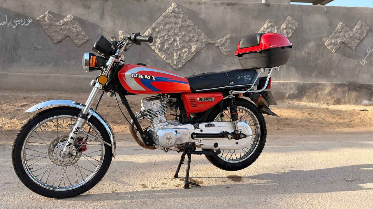 السلام عليكم للبيع نامه 23 متياز رقم وسنويه لوحتين وحده شادهه بيهه ولثانيه موجوده عدي سنويه لل 2028 رقم نكليزي كفاله عامه السعر مليون و 50 وبيهه مجال بسيط مكاني ديوانيه فلكت النسيج وهاذه رقمي ***********
