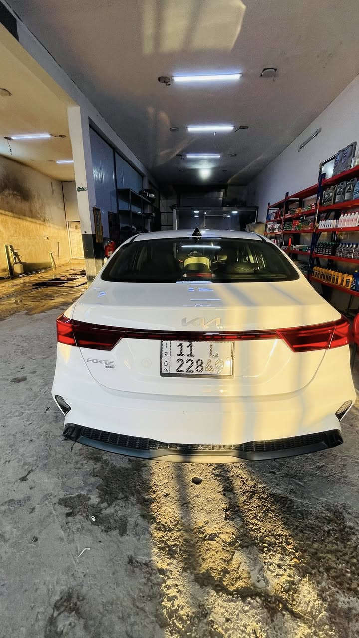 مراوس وية كي فور رايد نضيف 🚘
Kia Forte موديل ٢٠٢٣ وارد أمريكي 🇺🇸

▫️ محرك 2000 دوش
▫️ ماشية 50,000 mi
▫️ الحادث: جنطة وجاملغ فقط
▫️ تحكم استيرن
▫️ رادار أمامي وجانبي
▫️ نظام منع الانزلاق
▫️ تحديد مسار
▫️ مكيف ثلج واقتصادية بالبنزين
▫️ السيارة نضيفة ومرتبة، استخدام شخصي ✨

السيارة ما تحتاج شي وجاهزة للاستخدام
للمهتمين التواصل خاص �


**إذا كنت صاحب هذا الإعلان وتريد حذفه لأي سبب، رجاءا أرسل رسالة إلى الدعم الفني**