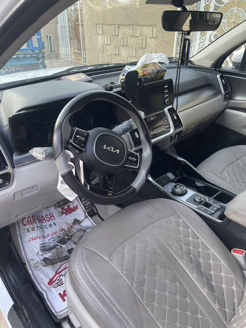 السلام عليكم 
سورنتو مديل ٢٠٢٢ رقم بغداد خليجي 
٦ سلندر 
بانورما كير ماوس
صندوق كهرباء 
وبعد هواي بيها مواصفات 
السيارة فول مواصفات 
السعر ٢٨٥$ وبيها مجال 
اتصال على هذا الرقم 
***********
