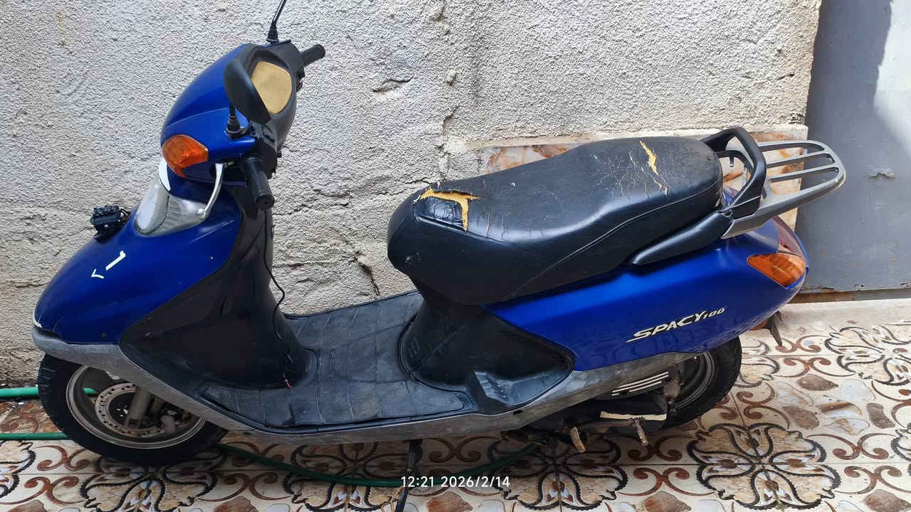 دراجه سبيسي مديل 2019
كلشي شغال....
سلف 
هندر 
هورن 
 
 رايدهه 450
مكاني البصره 
***********
