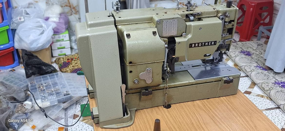 سيت مكائن دكم 
المكان فلوجة سوق الحميدية/
خياطة الحميدية
***********
***********
***********
حامد
