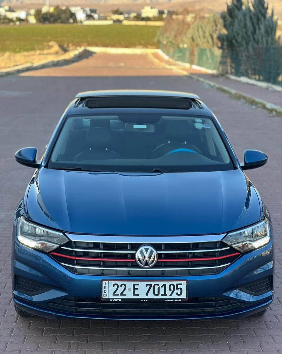 ‏ VOLKSWAGIN_JETTA_2020 SE
بجم و خلفى سياره كبس بلادى شرط 💯
ضرر بسيط : باب سائق و شبر جاملغ صبغ
جميع ايرباگات سليمه ما عدا برده 
السعر : 148 و بيها مجال للطيبين 
دواخل شواصي لغد گێر محرك تبريد شرط 💯
سياره مرقم اربيل شرط تحويل شرط وكاله 
فول موصفات SE:
پانوراما
بصمه 
شاشه
كاميره
كوشن جلد
كوشن هيتر
رادار امامي و خلفي و جانبي 
بريك بسمه 
نظام ايكو
تحكم ستيرن 
تحديد سرعه
ماشيه : 73 الف ميل 
‏3VWCB7BU2LM035203
اتصال او واتساب : ‭0776 699 5610‬
اتصال او واتساب: *********** أربيل, العراق
