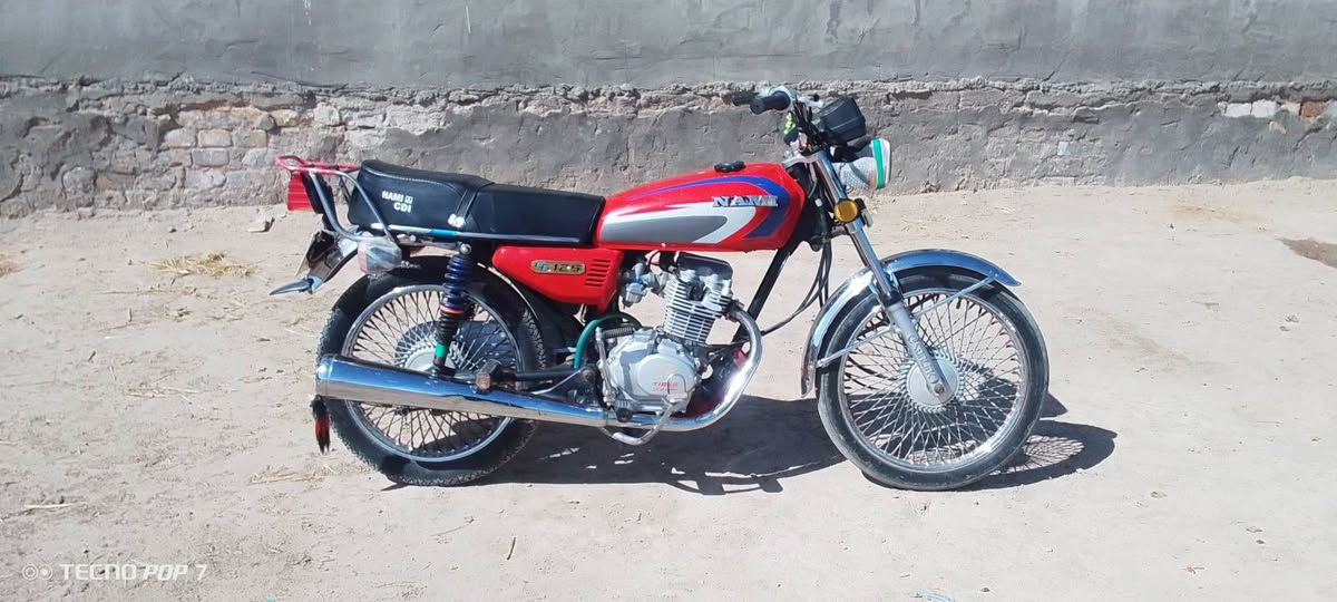 سلام عليكم دراجة لبيع. بدون السعر 700  وبيه مجال المكان قلعة صالح ***********
