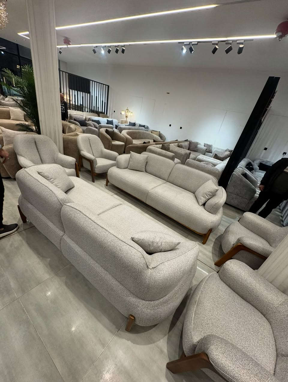 مرحبا اخذت هذا التخم بمليون وربع من الاسكان موديل تركي الاستعمال صفر والضرر صفر لان جبته وطلع القياس مراهم بيتي ٥٠م موديل حديث خشب زان وطبي رجاءاً لحد يكسر بالسعر بي مجال بس لحد يكسر بالسعر


**إذا كنت صاحب هذا الإعلان وتريد حذفه لأي سبب، رجاءا أرسل رسالة إلى الدعم الفني**