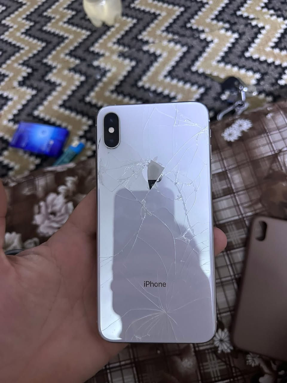 للبيع

للبيع اكس ماكس 256 بطاريه 80بلاد جهاز ما بي عيب فقط شاشه مبدل اصلي فيس ايدي واكف 

السعر175 
***********
