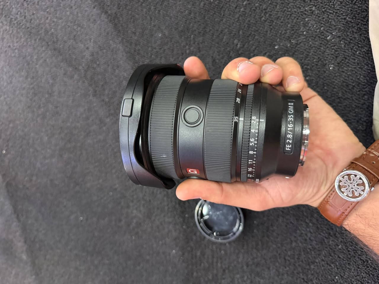 📸 للبيع | Sony FE 16-35mm F2.8 GM II
عدسة 16-35mm G Master الجيل الثاني بفتحة F2.8، بحالة جيدة جداً.

▪️ السعر: 2,500,000 دينار عراقي
▪️ بيه مجال بسيط جداً
▪️ الكارتون الأصلي موجود والجنطه 
▪️ القباق الأصلية موجودة

📍 الموقع: بغداد – الشعب
📞 ***********

للاستفسار أو المعاينة يرجى التواصل على الرقم أعلاه.
