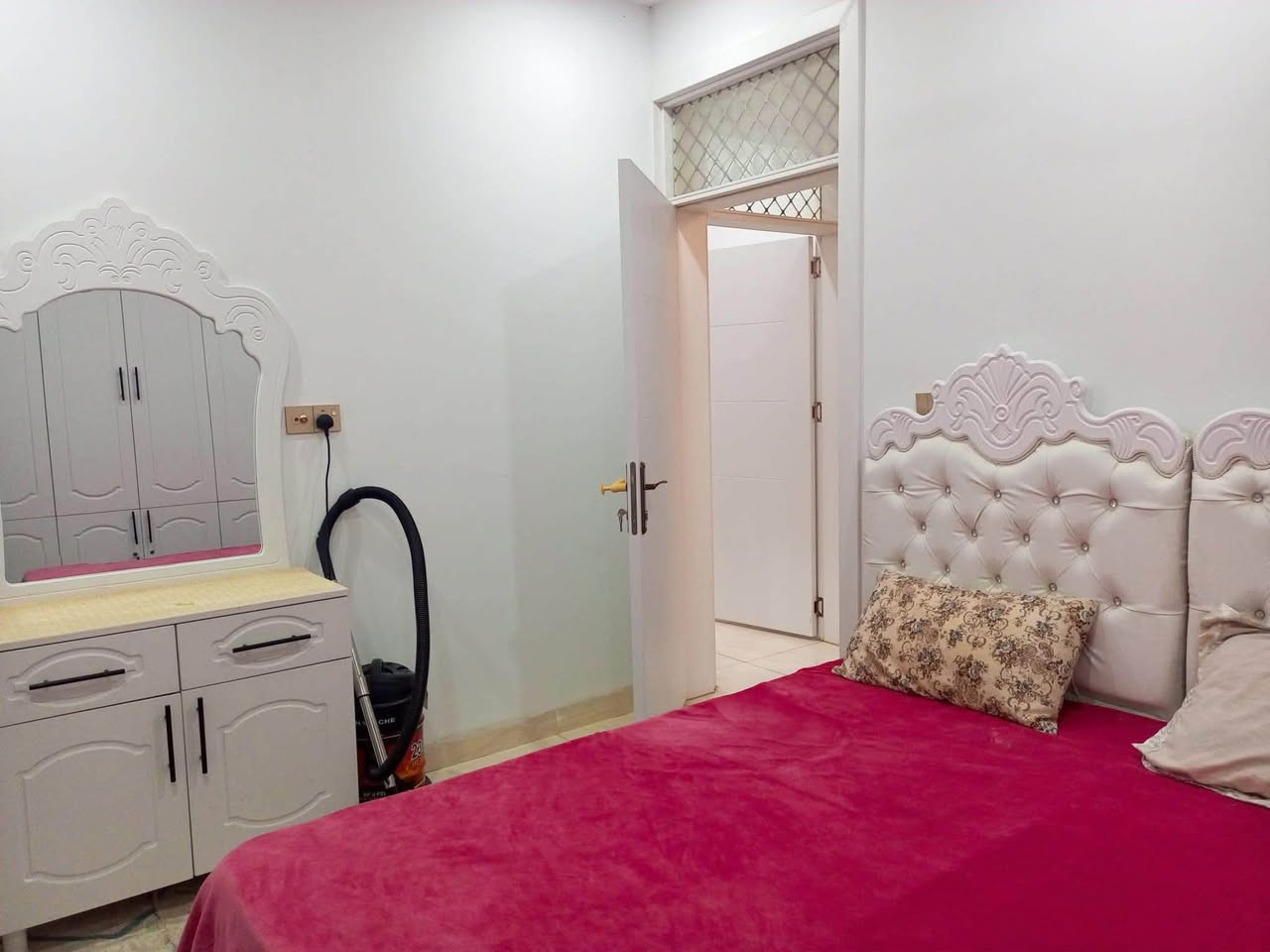 🏠للبيع او الايجار🏠

بيت ركن في مجمع راسان ستي مجاور وند ستي الذي يطل على طريق المنذريه 150متر واجهيه 10امتار وعمق 15متر بيت مؤثث بالكامل يتكون المنزل من استقبال مفتوح على الهول وغرفتين نوم ومطبخ وصحيات وبيتونه وسطح.

🔸للاستفسار▪️(***********)
🔸للاستفسار▪️(مراجعة مكتب حسن للعقار)
🔸عنوان المكتب▪️جلولاء-داخل السوق-مجاور مصور عادل
