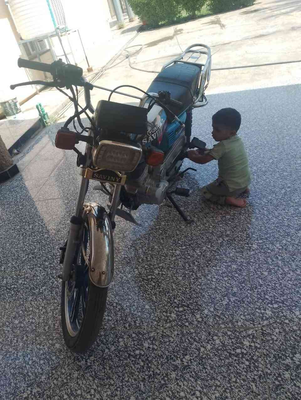 سيفان 21 كامله سلف هندر اوراق كامله السعر 450
***********
المكان تقاطع عبدالله بن علي او تقاطع الجوبه يم مرور
