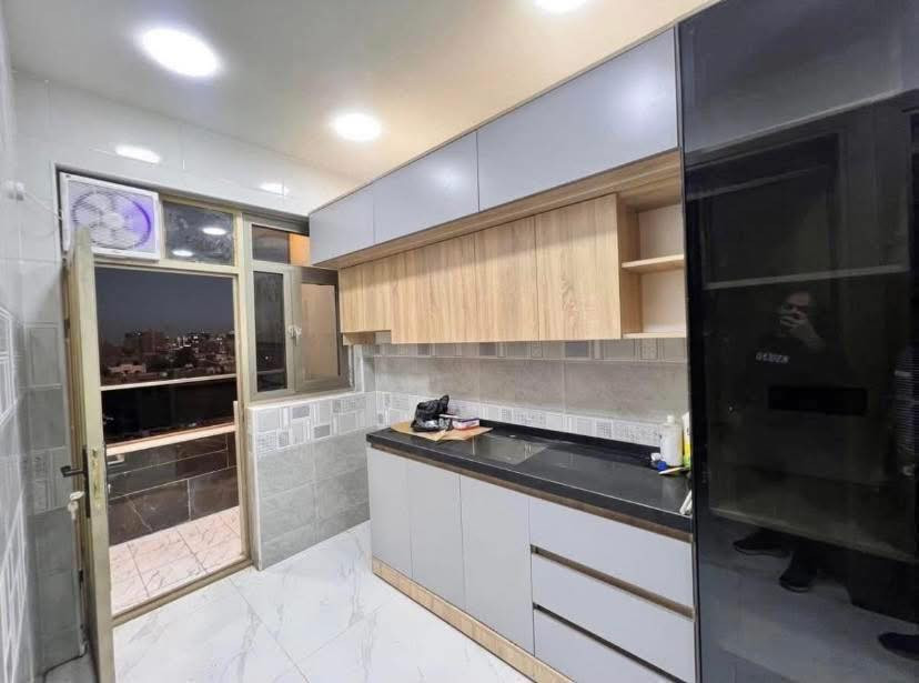 تحية طيبة
شقق زيرو للإيجار 

📍 الموقع: الكرادة خارج – قرب كنيسة مريم العذراء

متوفر

• غرفة وصالة

• غرفتين وصالة

✨ مواصفات البناية:

▪️ بناء حديث VIP

▪️ شقق زيرو (أول سكن)

▪️ مطابخ مجهزة بـ كاونترات

▪️ مصعد شغال 24 ساعة

▪️ مناسب (عوائل - موظفين - مغتربين)

📞 للاستفسار والحجز: مع صاحب البناية 

***********
