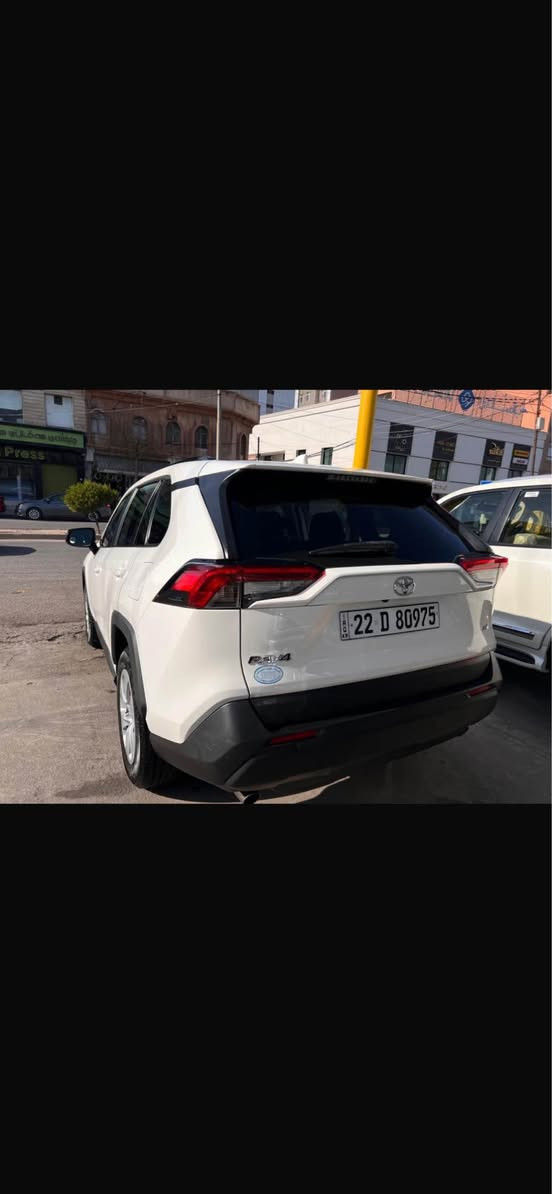 ***********
راف فور أمريكى ٢٠٢١ خمس قتحة سبغ ٣ كلير أمريكى ٢ مضروب ب أمريكا LE سيارة جاهز بسمي أربيل, العراق
