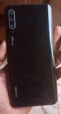 ألسلام عليكم HUAWEI Y9s بي كسور خفيفه ممأثره للبيع السعر 50وبي مجال 07...