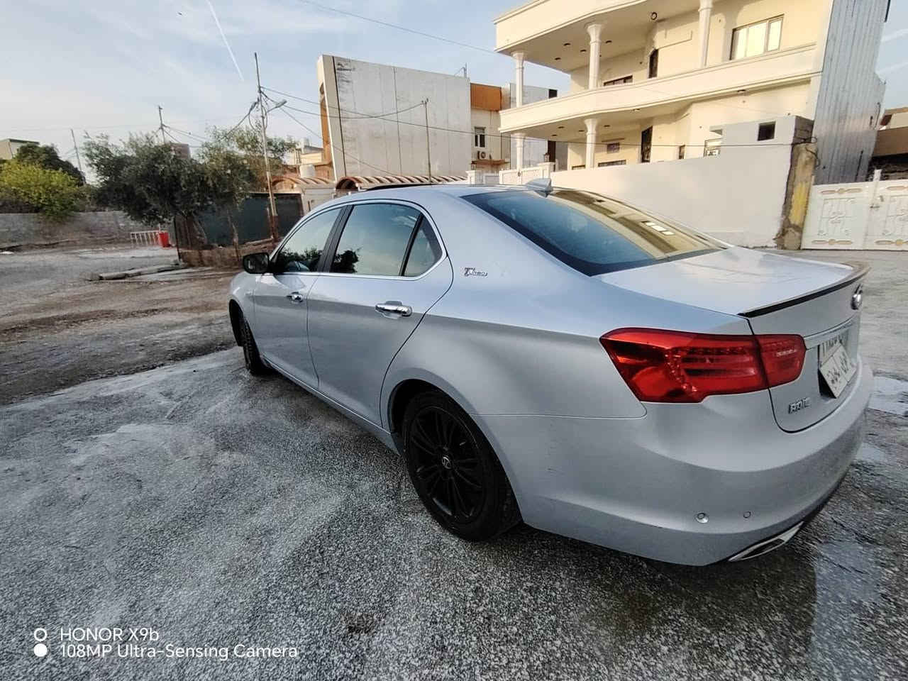 سلام عليكم بايك للبيع اومراوسه موديل 15 سنويه جديده رقم بس قديم فول مواصفات كلين بدون صبغ وتعديل محرك 20توربو كير محرك ابشرط مامفتوح  توربو جديد صدر امامي وخلفي ع وضع شركه شرط ربع دينار مابيها مصرف
 مواصفاته  فول فول
 1اسلايت  
2بصمه 
3كشنات جلد 
4كشنات اماميه تبريد تدفئه 
5برده خلفي كهربائي 
5رادار جانبي
6 حساسات اماميه خلفيه
7 تحكمات استيرن 
8زراكات لايت
9يدات نيكل 
10يدات اماميه بصمه 
11لايتات زينون 
12ويل 17
13مرايات شفت 
14ماسحات حساسه من تمطر بنفسه تشتغل حسب سرعة مطر 
15ايرباك اماميه جانبيه خلفيه والكشنات 
16سماعات من شركت بويس 11سماعه بيها 
17شاشات اماميه وخلفيه 
18مانع ازلاق 
19انظمة قياده نورمال سبورت كير عادي
20شفتات استيرن 
21تبريد قطعتين امامي خلفي
22شاشه صغيره للتبريد مناخ قطعتين فان 8 سرعات ثلج 
23بريك ABS
24 شاشة عطلات 
25 جكمجه اماميه ثلاجه
26 4 جامات فول اوتو طكه وحده تنزل طكه وحده تصعد
سعر 95بي مجال قليل رجاءً اذا مو شراي لاتعلق خاص مفتوح وهذا رقمي *********** بي واتساب دكوك, كركوك
