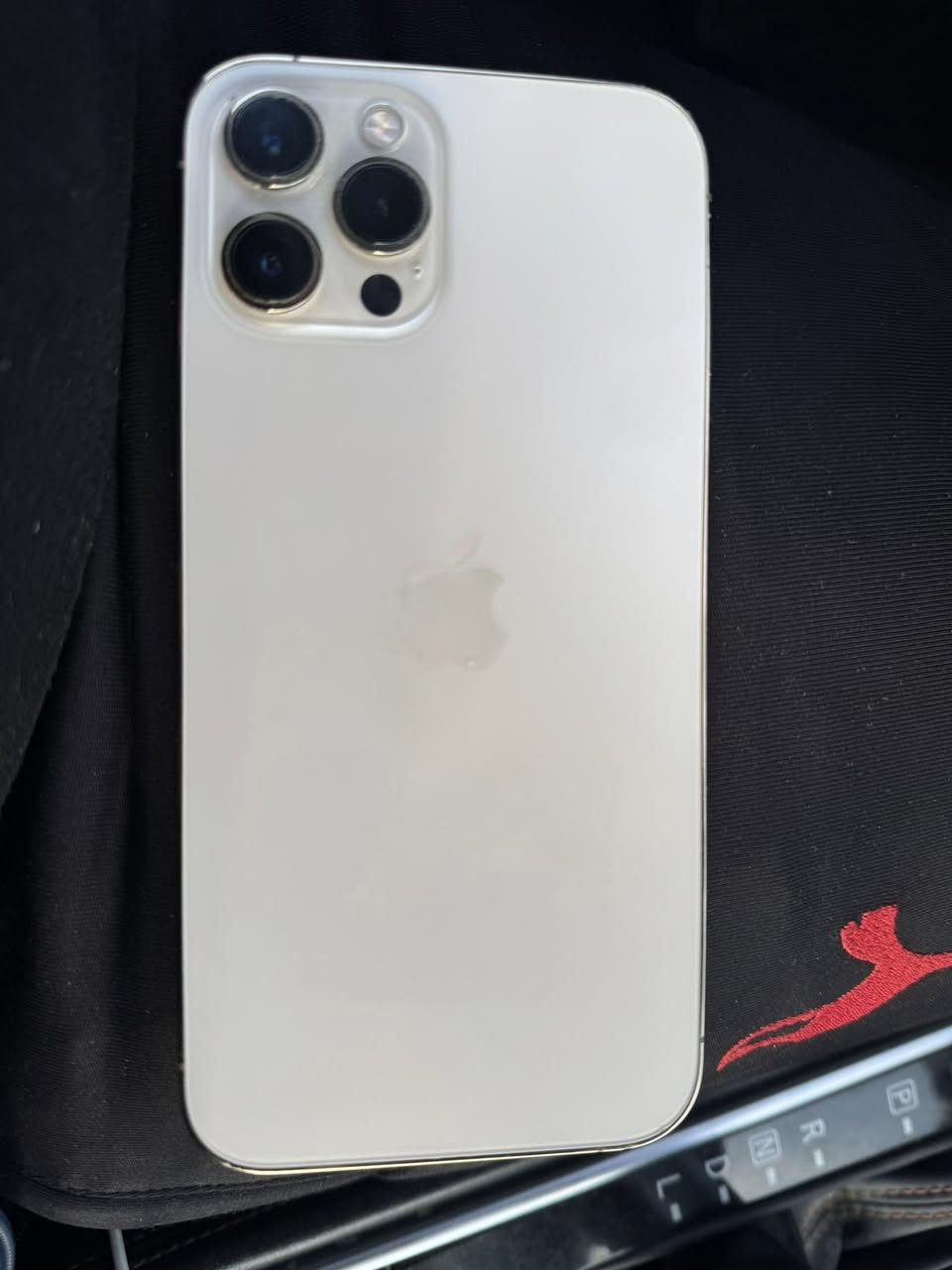 السلام عليكم ايفون 13 برو ماكس ذاكره 128 بطاريه 85 حقيقي جهاز ممصلح ابد جديد مع كارتونه السعر 650 الف 
وجهاز الاخر ايفون 12 برو ماكس 256 بي عطل بالبورد الجهاز شاصي وشاشه بطاريه 87الى 89 ماذكر بدون بورد للبيع سعره 250 الف جديد الجهاز او مراوس ايفون 14 برو ماكس او 15 برو ماكس
عنوان بغداد 
***********
