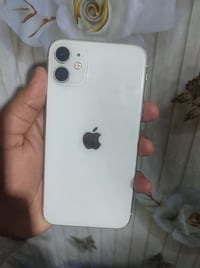 ايفون 11 ١٢٨ • بطارية ٨٦% • مفتوح ويه كرتون