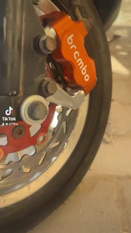 سلا عليكم
ماكس عدله لبيع 
كفرات اصلي بلاد ختم واحد 
دبل خلفي ابو بطل RGS
صالنصه صجميه تك بوشه وحيده بل رميثه 
سلف wf 55
شيال رصاصي  اصلي
وياله مشيف ورده اصلي تجي وتشوف ختمهن وحيدات بل رميثه 
اشاير كدام اربع ولفات اصلي 
بك لايت اربعه اصلي 
كشن اربع ولفات 
كلجات رياضي اصلي تفصيخ 
دراجه احلا من صوره 
سعر خاص او تصال ***********
