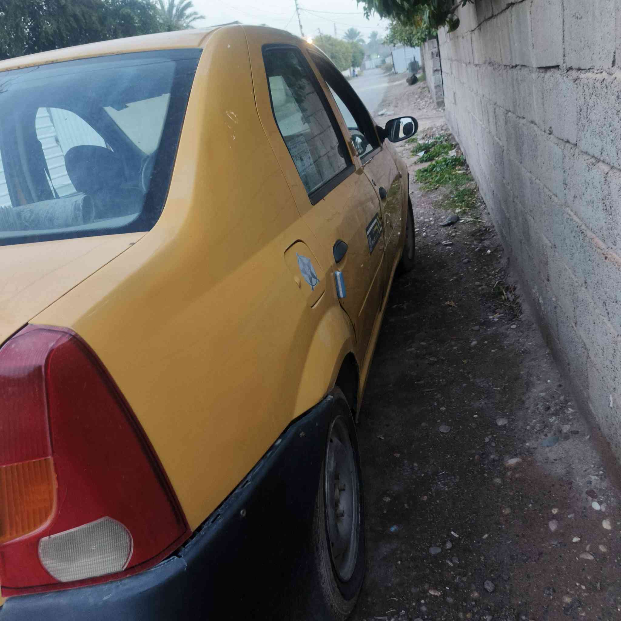 سلام عليكم
رينو لوكان موديل2009 مصفره هيئه وغرامات هزة جديدة سنويه باسمي محرك يدخن وبيها خربطه شويه 
سعرها ٢٨ وبيها مجال حك الجيه واذا أكو مراوس اراوس مكاني بغداد تاجي 
***********
***********
