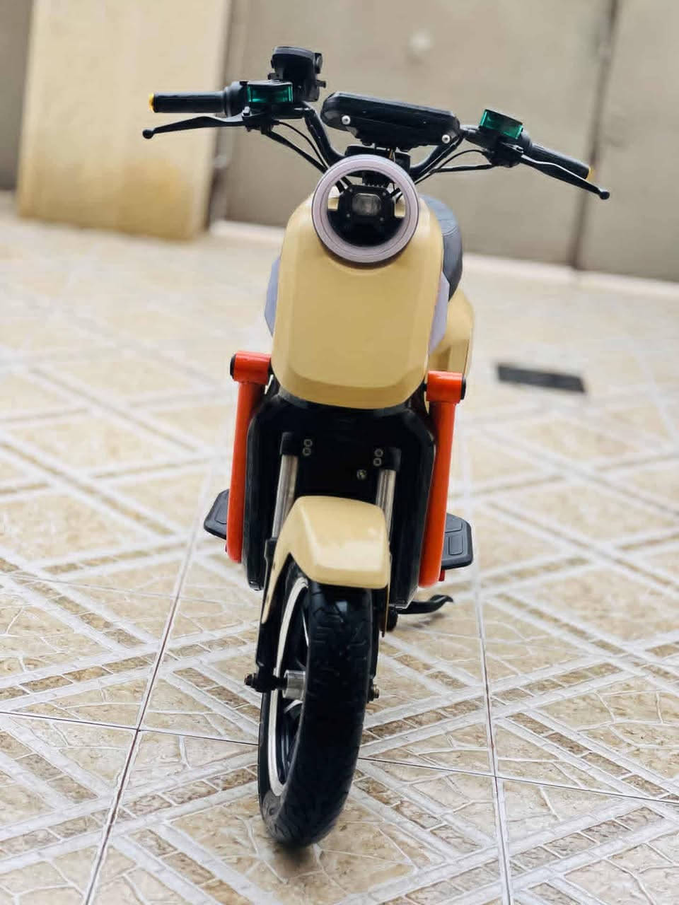 سلام عليكم
دراجه شحن للبيع ونلي 
F3 طياره
موديل 2026 

شرط نضافه ولفحص 

5-1بطاريات دبل ونلي

2 -تمشيك 60 كيلو ال 75 حسب السرعه ول وزن 

3- لايتات زينون عالي وناصي

4- سويجين وا بصمه وكرت 

5- مستعمل شهرين فقط

6- سرعه 70 الى 65  حقيقي

7- نضام P

8-نضام R

9- درع حديد قوي يمنع من التصدمات

10 - ملف 3000 شرط معدل وشلعه 

11- تايات جدد شرط لفحص+ويالات رياضي

حجم التاير 90/90-12 حجم فخم 

12- بريكات شرط بل مكان هبدوليك دهن

13  دراجة كلها مختم ونلي  دراجة قبل شهرين اخذته 

اخذته 850 

14 بلاتوث

السعر خاص   

((((((عنوان موصل جانب ايمن  ))))))

دراجة ماشاء الله للبيع او مروسة حسب القناعة

سعر خاص


**إذا كنت صاحب هذا الإعلان وتريد حذفه لأي سبب، رجاءا أرسل رسالة إلى الدعم الفني**