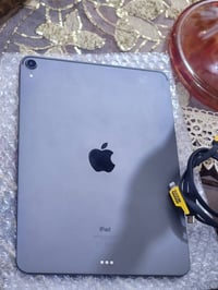 ايباد برو18 11انج ذاكرة256 نموذجM  120فريم فيس ايدي متوقف جهاز نضيف بغ...