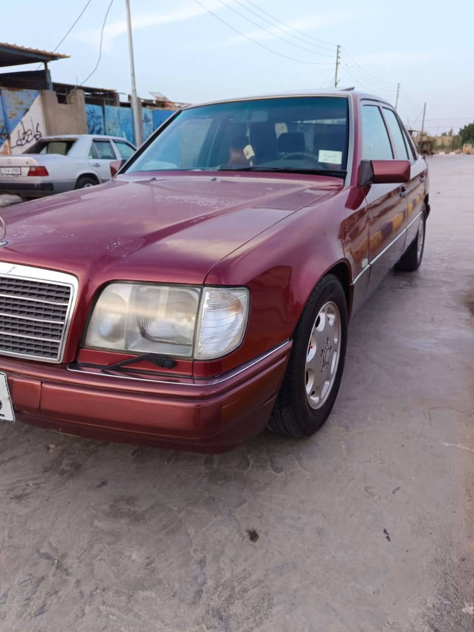 سلام عليكم لبيع دب E320   سياره فوال بدون خياس ولاضربه قوعد دبل كفاله  فقط صبغ عام مكينه vvt3000   تبريد شقال حداديه جاهزه قرقه جديده كهربائي فتحه شقاله             ***********
