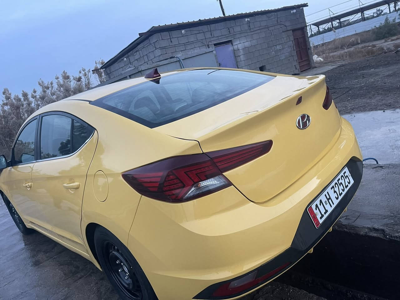 السلام عليكم الانترى موديل 2019 فول مواصفات لمتدد عدى فتحه معروفه لمتدد حادثه كدامك بدون تبديل وبدون دواخل مكينه كير جدد شرط لفحص صدر امامي خلفي جديد. بيدي تبريد جديد تخم تاير رقم بغداد دولي جديد. بسمي مصفره من كلشي دوشمه عامه جديد. ماشيه 76 واني وياك للفحص وين يعجبك مكاني صويره للبيع او مراوس ***********
