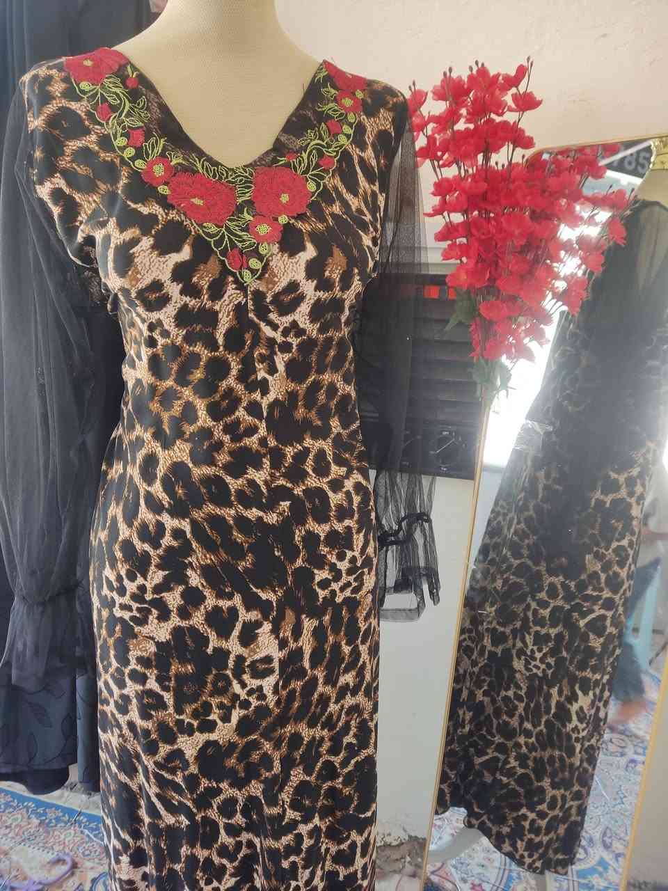 😍😍😍عرروض بنات عروووض بمناسبة افتتاح محلنا الجديد خيوط الأناقة. 😍😍😍
كشمير ايطالي  وكشمير تركي خياط درجه اولى +اوفر داخلي  والاسعار كلش مناسبه تبدي من 5 الف الى 7 الف فقط  باستثناء صايه تخبل دبل كلوش بالحقيقه جمال 13 الف فقط وبشت وبينصل ب 10 الف فقط والي تحب تجي للمحل اهلا وسهلا 🌹🌹🌹💞💞💞


**إذا كنت صاحب هذا الإعلان وتريد حذفه لأي سبب، رجاءا أرسل رسالة إلى الدعم الفني**