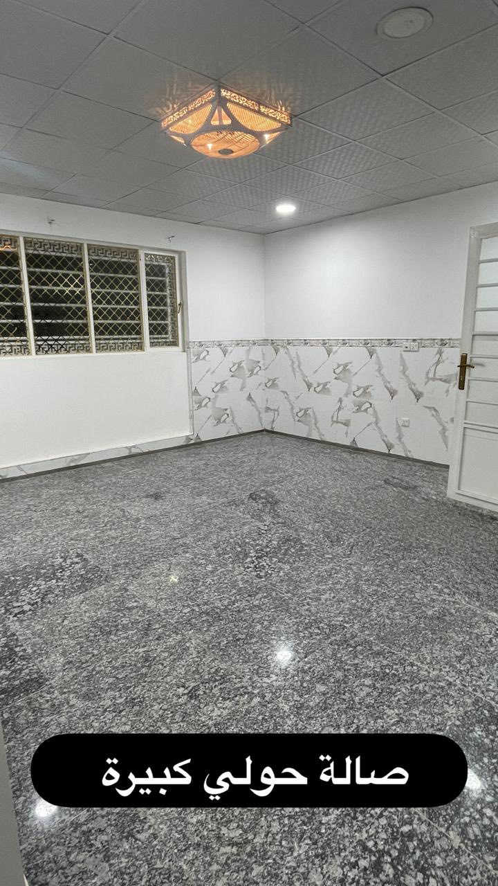 السلام عليكم
شقة للايجار / عوائل فقط 
تفاصيل بالمنشور
