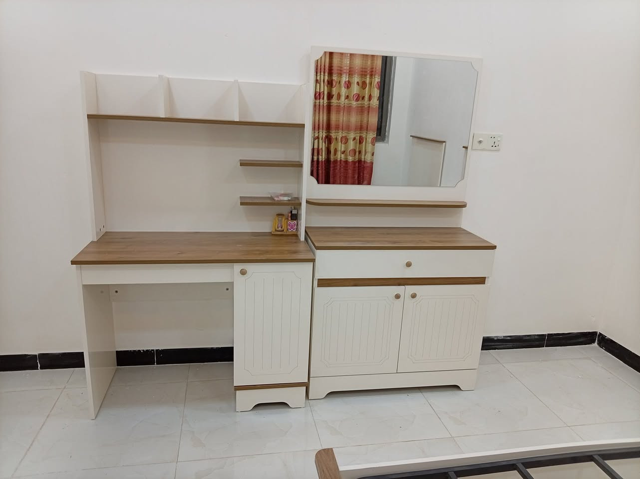 نجار غرف نوم تركي صيني عراقي مصري معا كادر فني تركيب وتصليح جميع انواع الثاث جاهز
***********
*********** واتساب
معا كيه حمل نقل جميع محافظات
