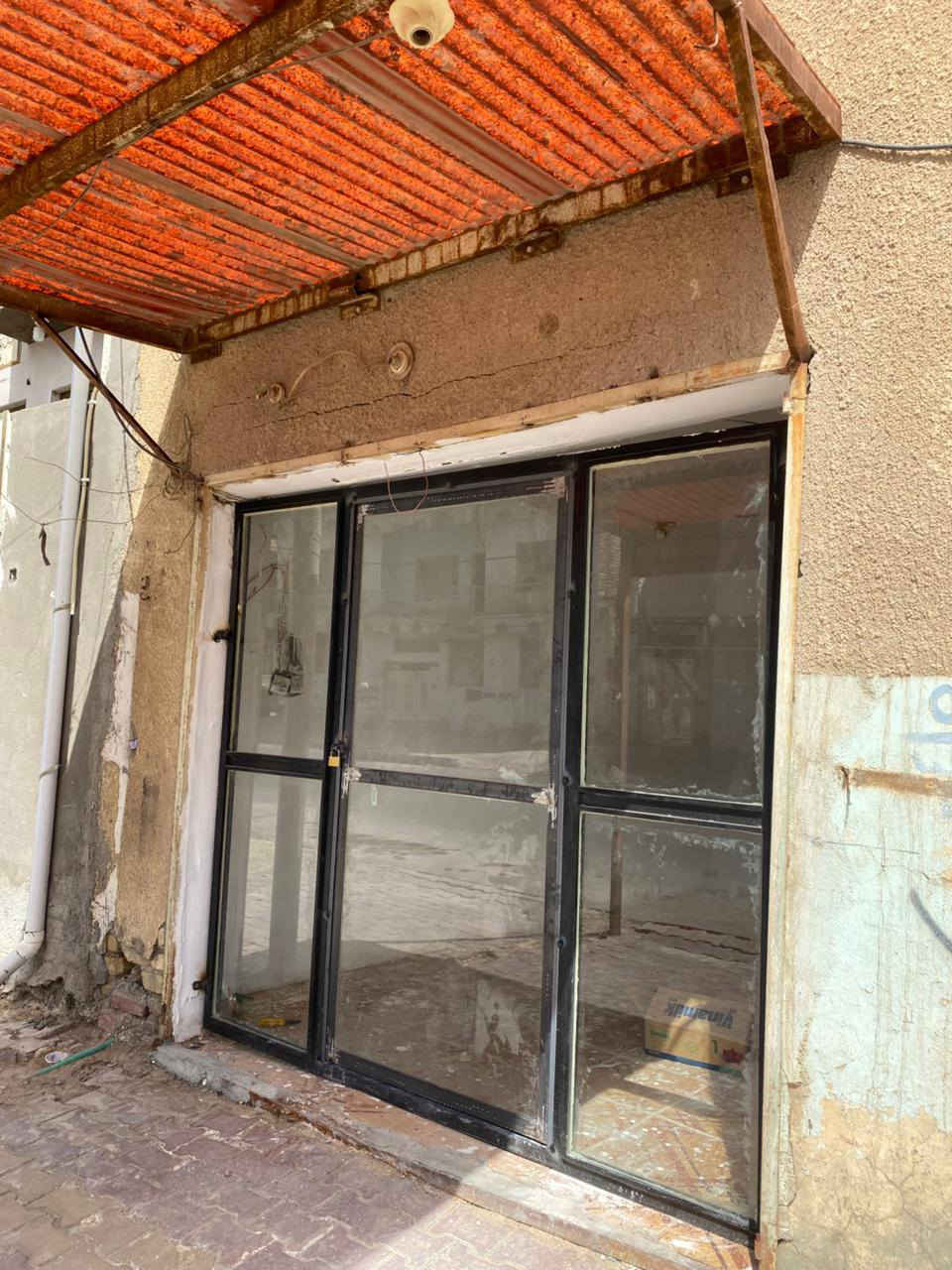 سلام عليكم ورحمه الله
محل للايجار عنوانه شارع العام منطقة آل باني 
موقع حلو في وسط المنطقة 
ملاحظة : التصوير قديم حالياً المحل بين سقف ثانوي 
للاتصال *********** او مراسلة واتساب
