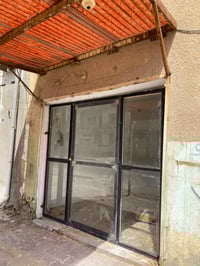 محل للايجار • شارع العام آل باني • موقع وسط