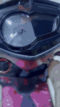 سلام عليكم صالنصه سكنس عام تعليك اصلي مو تجاري صوته يخبل مكاني نجف وسعرهه مناسب 125 
ومو سعرهه بس ماعندي دراجه وما محتاجهه


**إذا كنت صاحب هذا الإعلان وتريد حذفه لأي سبب، رجاءا أرسل رسالة إلى الدعم الفني**