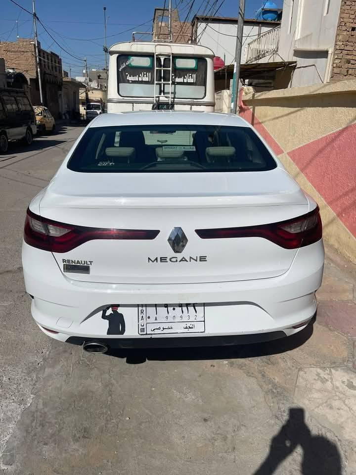 سيارة رينو ميكان موديل 20 خليجي مكفوله كفاله عامه باقي 4 شهر واصير حرة محرك وكير ياباني نيسان سيارة جديدة السعر ب 105 وبيه مجال العنوان الديوانية المركز الاستفسار الاتصال على الرقم ***********
