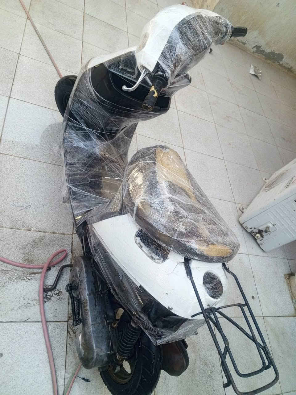 دراجه بتره شغاله مكينه نهضه تشك الكاع
الدراجه مفتوحه تمشي عوزه ترتيبات ب10 الف بس سعر 175 

150 قفل شراي اتصل *********** مو شراي لا داهر وتكسر بل سعر مكاني الناصريه مدينة الصدر
