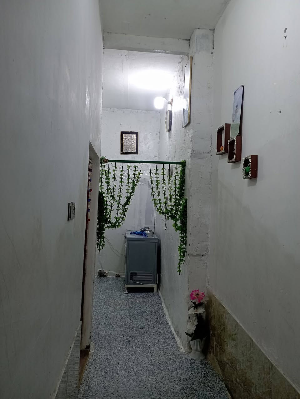 دار البيع حي الحسين الجديد دوانم ابو حوراء المساحه 100 متر قاط واحد الاستفسار عله هاذ
الرقم *********** السعر 55
