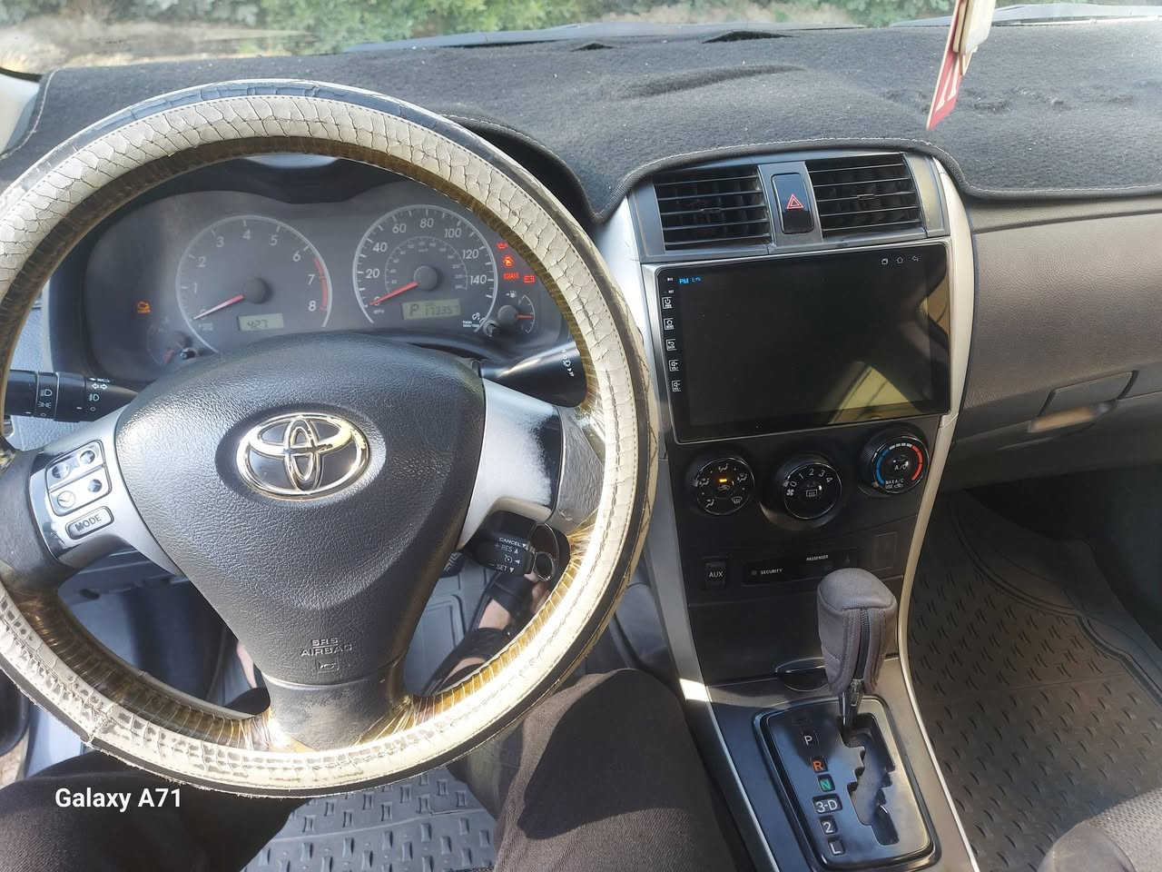 سياره كورلا وارد امريكي 2009 S ضربتها مثل ا موضحه بالصور من امريكا بيها باب وره السايق مبدل وجاملغ الخلفي   مصلح والباقي ليبل واحد صدر السياره نص عمر  سنويه بأسمي شوكت ما تريد احولك مكان السياره اليوسفيه ناحيه الرشيد  السعر ٩٨ وبيها مجال
رقمي***********
