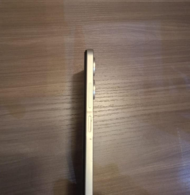 السلام عليكم        جهاز انفنكسHot 30

مواصفات جهاز
1-حجم الشاشه 6.7 
2-الشاشه تدعم 90HZ
 3-دقة الشاشة1080x2460
4-معالج Helio g88
5-ذاكرة الجهاز128GB
6-ذاكرة الرام8GB 
7- سعة البطارية 5000ma 
8- شحن بسرعة 33w
9- كامرة خلفية بدقة 50MP 
10- كامرة الامامية بدقة 8MB
11-منفذين sim
12-ثلاث سماعات استريو
13-نضام اندرويد xos12.6.  13
14-وزن الجهاز  200g

الجهاز ويا كارتون
سعر 150
رقم ***********
