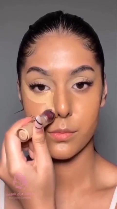 كونسيلر ميبيلين المستورد . 💗Maybeline concealer💗
#الامريكي #الاصلي💯
خافي عيوب سائل بتركيبة مُركزة ولون واضح ..
يحتوي على مواد اخرى تساعد في علاج انتفاخات ماحول العين
العلبة بلاستيكية بحجم صغير مُصممة بحيث تقدرين تحركي الرأس بشكل دائري (لف) لاستخراج المنتج وتوزيعه من خلال الكُرة الإسفنجية على البشرة ..
✅ سعر مناسب
✅ قوامه خفيف
✅ تغطيته عاليه
✅ يضيء ماتحت العين وممكن استخدامه ك (هايلايتر)

طريقة الاستخدام :〽️
✨ ضعي مرطب ترطيبه عالي (برايمر او سيروم) تحت العين عن طريق الطبطبة بالاصبع
✨ ضعي الكونسيلر بعد و وزعيه عن طريق الطبطبة سواءً باليد أو بأسفنجة البيوتي بلندر أو فرشة كابوكي بشكل متساوي
وبعدها يتثبت ببودرة .🌟
جداً جميل للإستخدام اليومي خصوصاً بالصباح، يعطي مظهر طبيعي وسهل دمجه وتوزيعة سواءً باليد أو بالأسفنجة أو بالفرشة.⚡️
الالوان ٣ للسمرة وللحنطية وللبيضة 
المنشأ امريكي 🇺🇸 
السعر 5الاف
🚘يوجد خدمة توصيل لجميع محافظات العراق ٤ الاف 🚘


**إذا كنت صاحب هذا الإعلان وتريد حذفه لأي سبب، رجاءا أرسل رسالة إلى الدعم الفني**