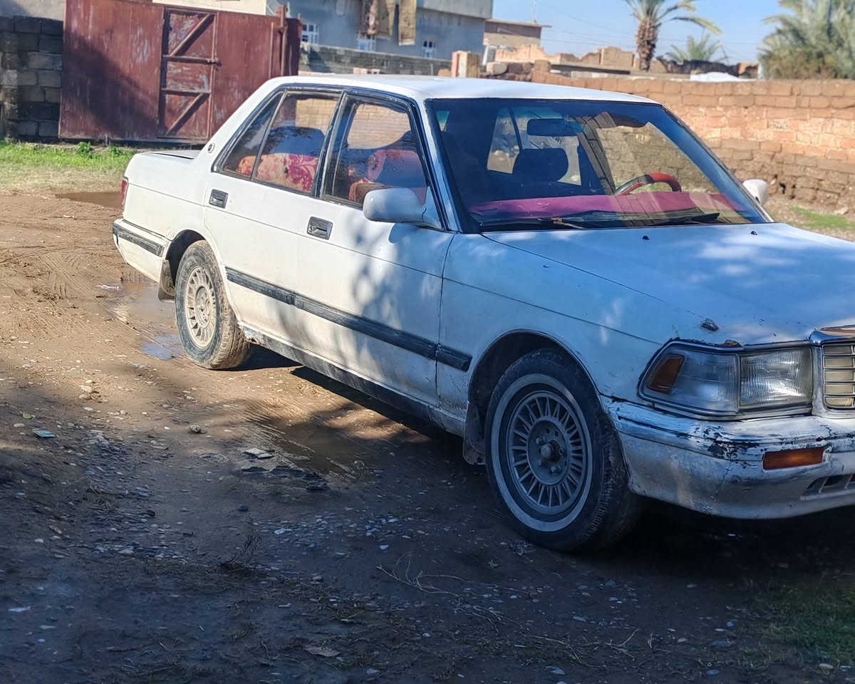 السلام عليكم سيدان موديل 90 كير ومحرك بطه شرط صدر جديد تواير جدد تدفئه تبريد كلها شغاله رقم نينوى سنوبه خضره مااندل راعيها السعر 25 وبيها مجال للاستفسار الاتصال على الرقم *********** 
يرهم مراوس
