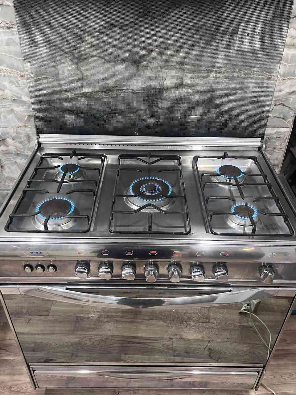 طباخ UNIVERSAL
نضيف استخدام قليل 

المكان_البلديات حي التراث

رقم التواصل_ ***********

السعر 250
