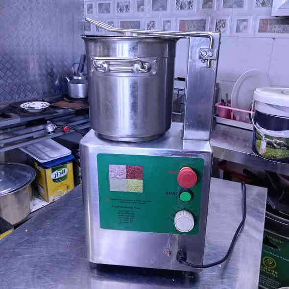 خلاط حمص للبيع النظافه ٩٥٪
السعر٣٢٥
***********
***********
