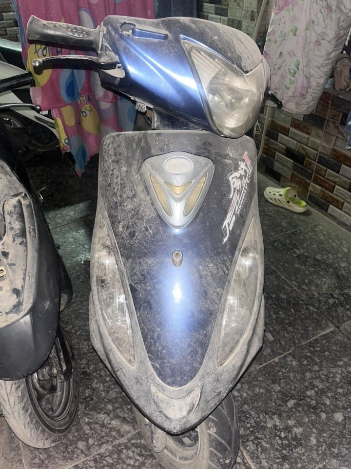 سلام عليكم دراجه كامكو V2 بيه كامرات اماميه دراجه شغاله بس رادله فيتبم ونوزل دراجه كله غراضه اصليه مابيه شي تجاري سعره 350 وبيه مجال مكاني بغداد كاظمية رقمي***********
